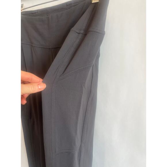 Lululemon Women Run On Jogger Pants Dark Carbon Gray Size 6 - Picture 4 of 13